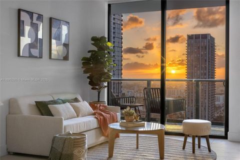 159 NE 6TH ST 2704 Miami FL 33132
