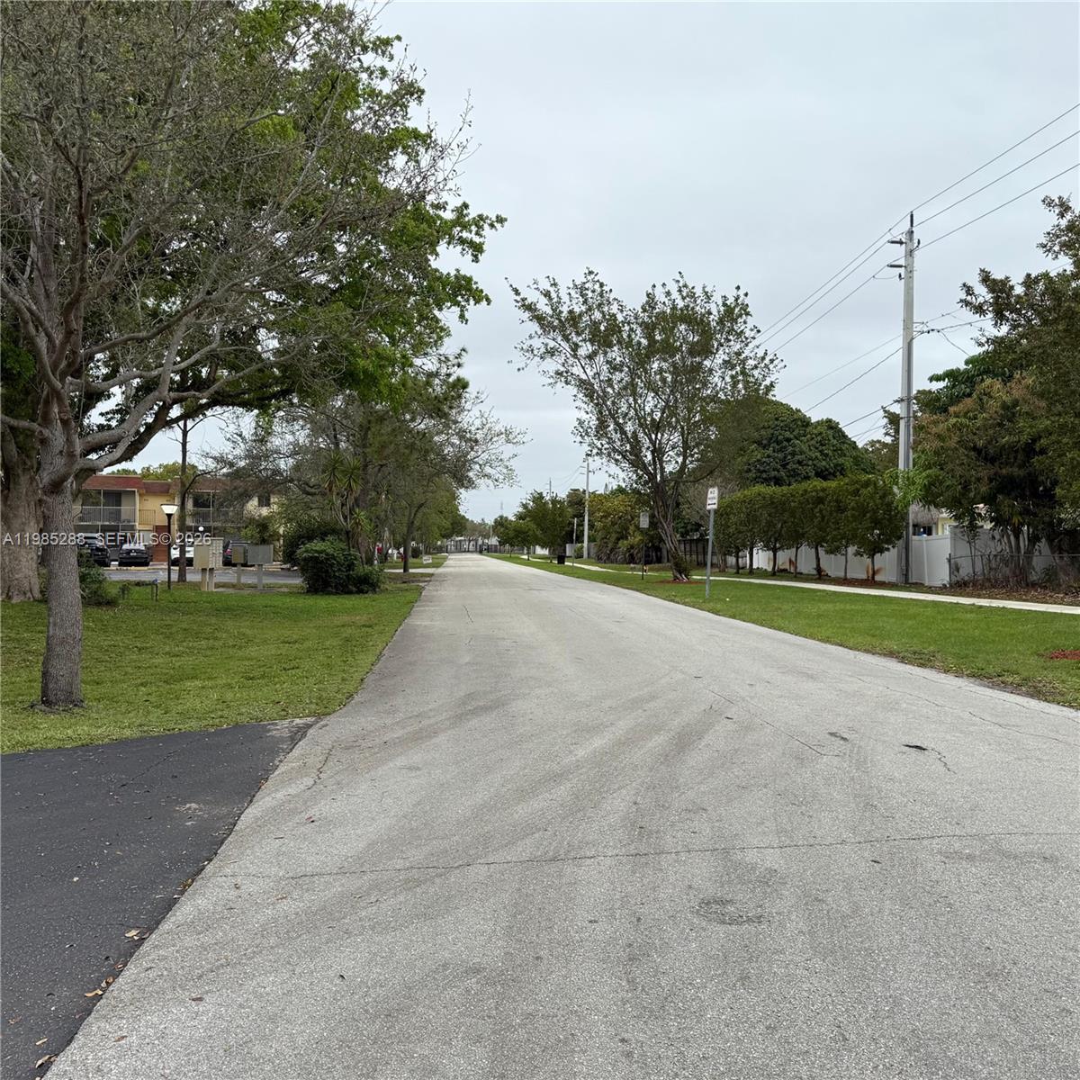 VILLAGE TOWNHOUSE-POMPANO - Residential Lease