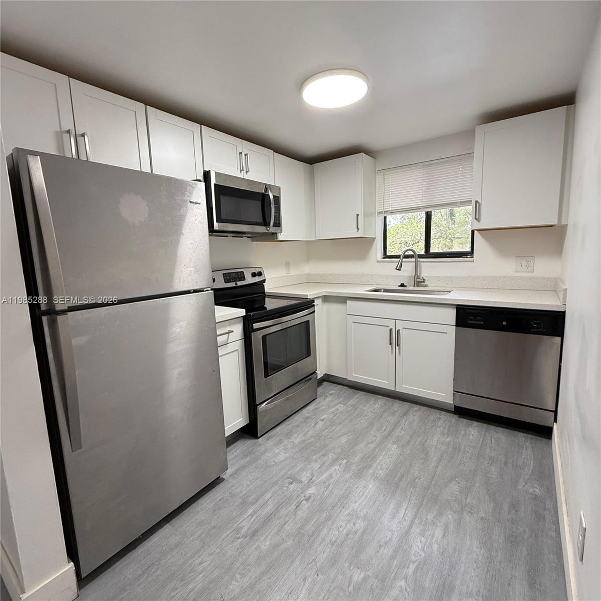 VILLAGE TOWNHOUSE-POMPANO - Residential Lease