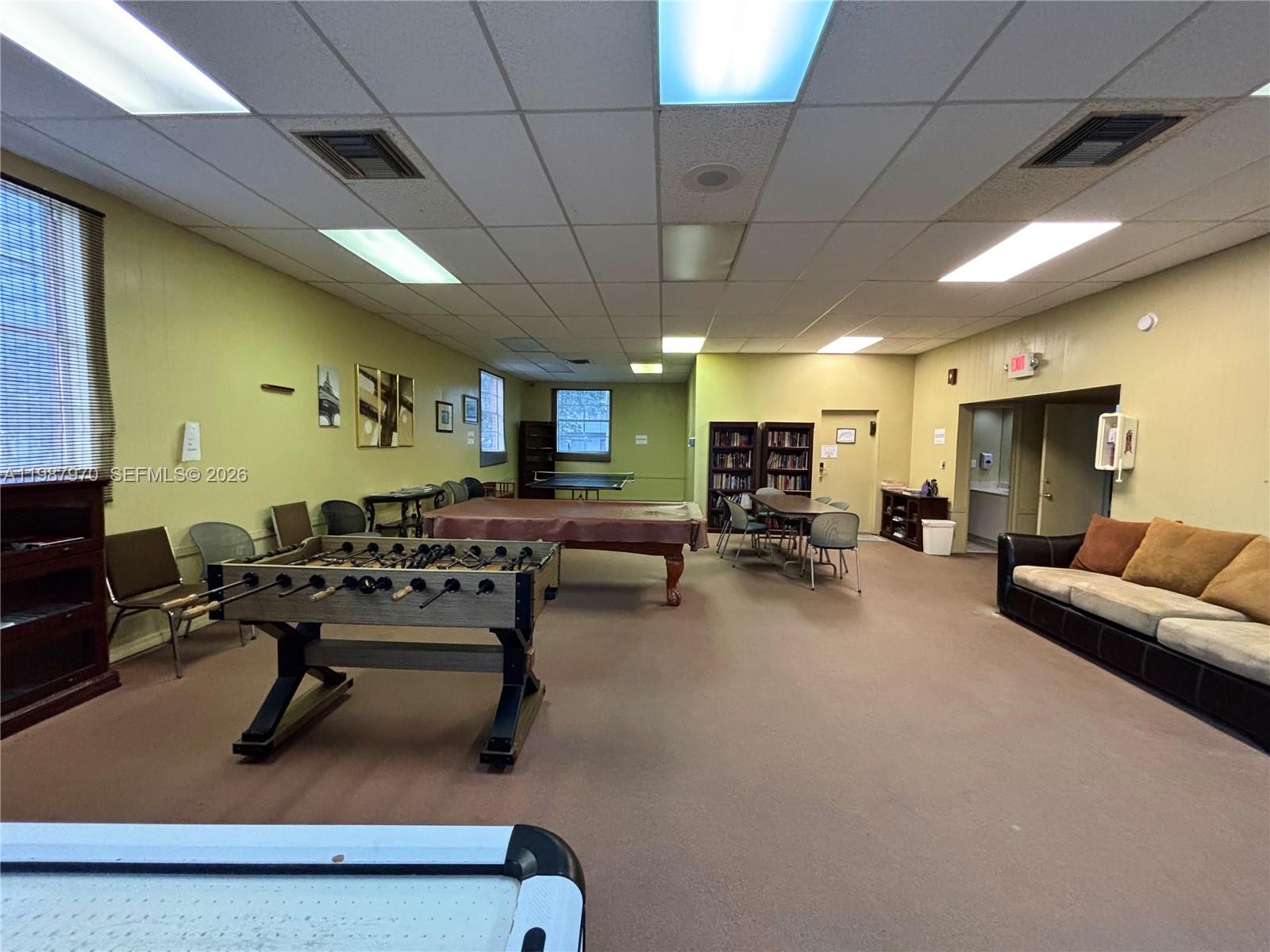 EASTERN SHORES WHITE HOUS - Residential