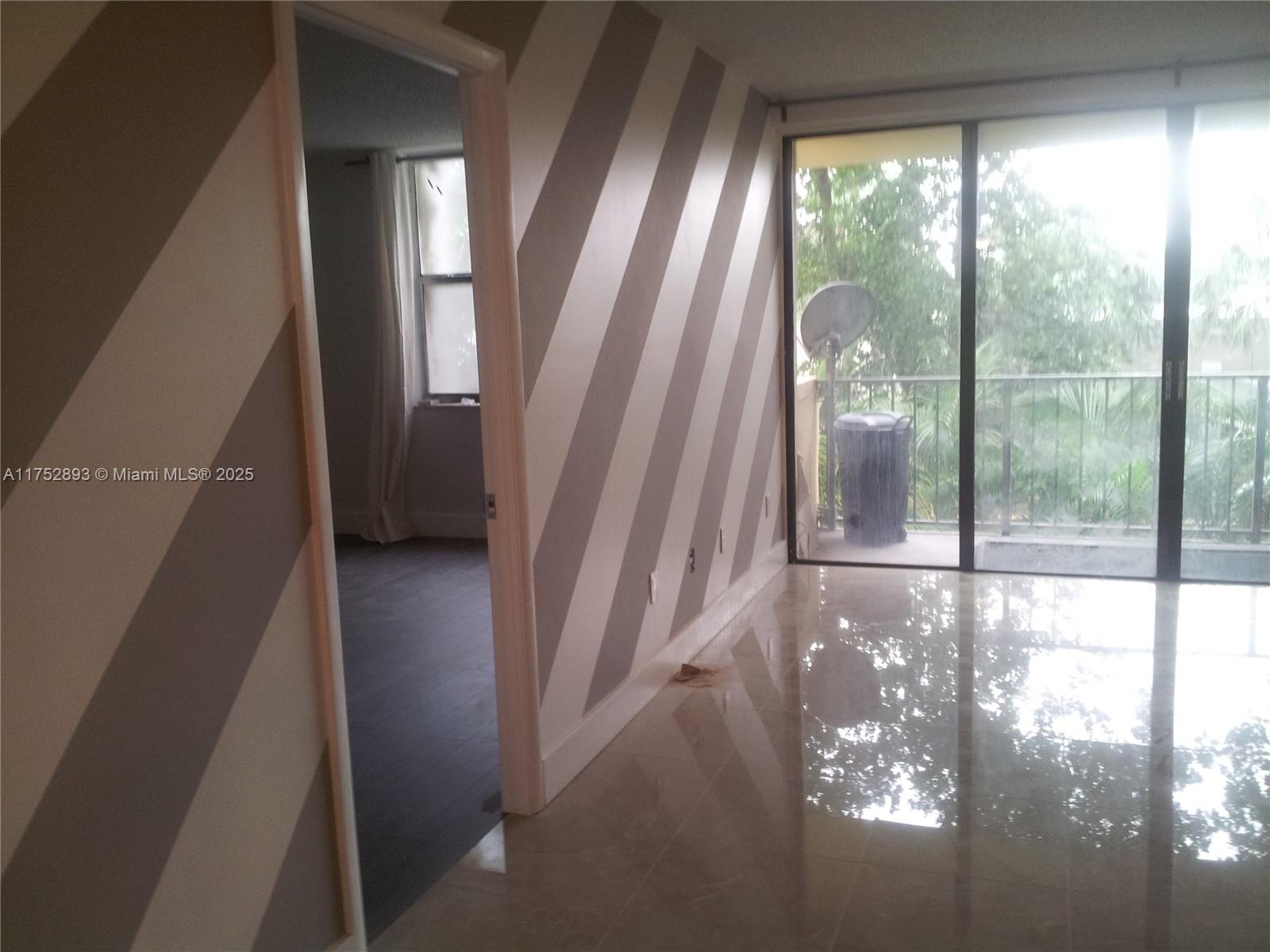 GREENWICH PH I CONDO - Residential