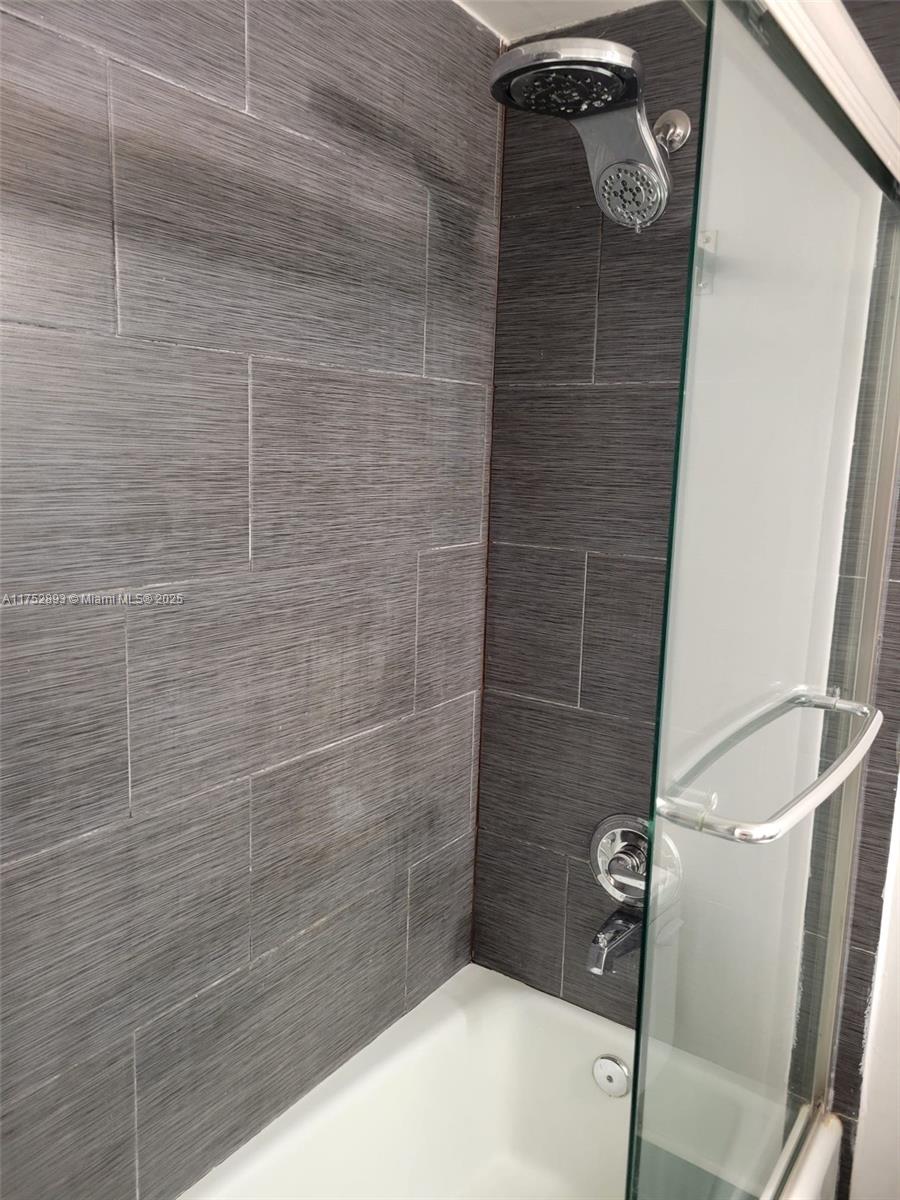 GREENWICH PH I CONDO - Residential