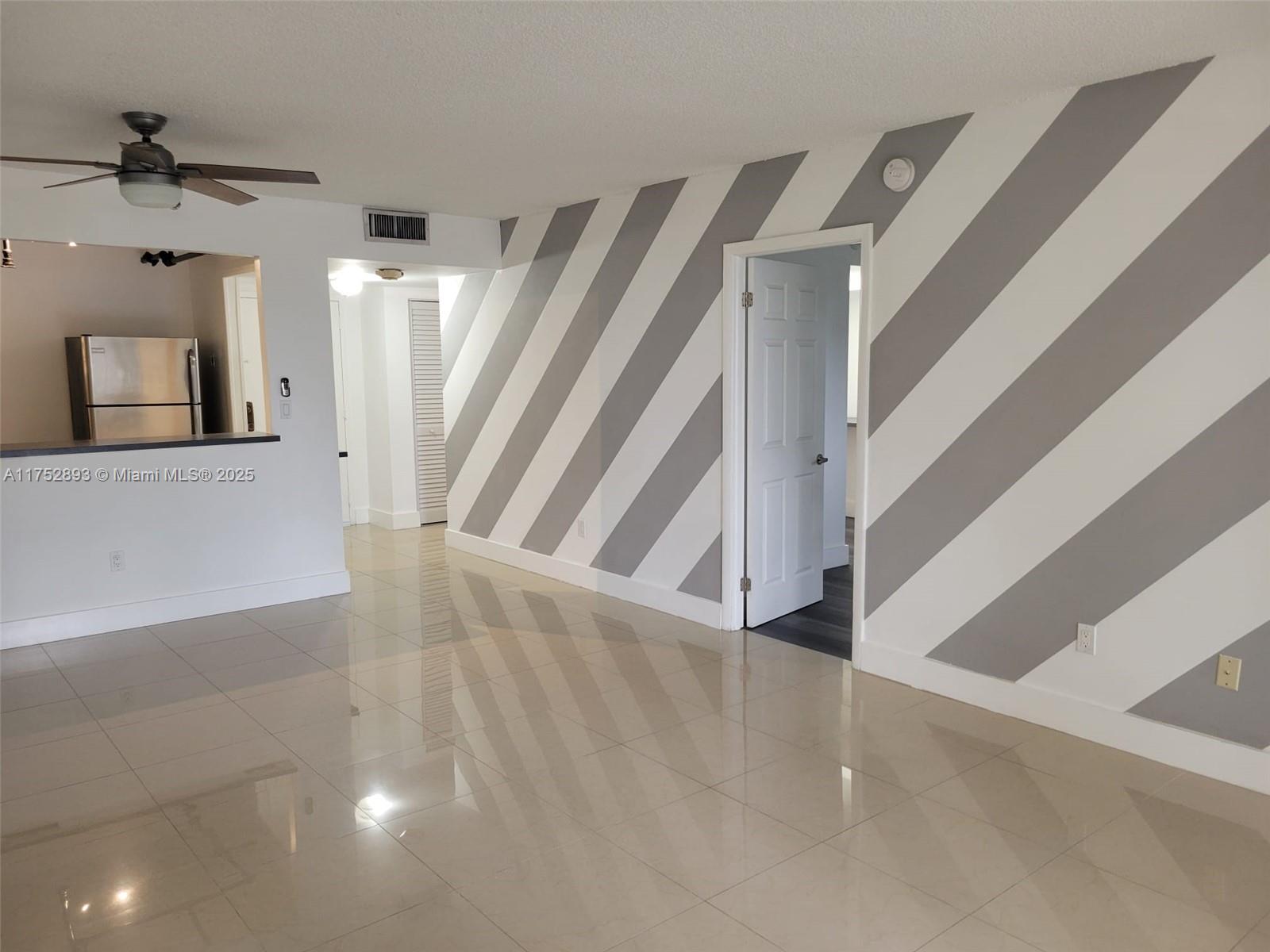 GREENWICH PH I CONDO - Residential