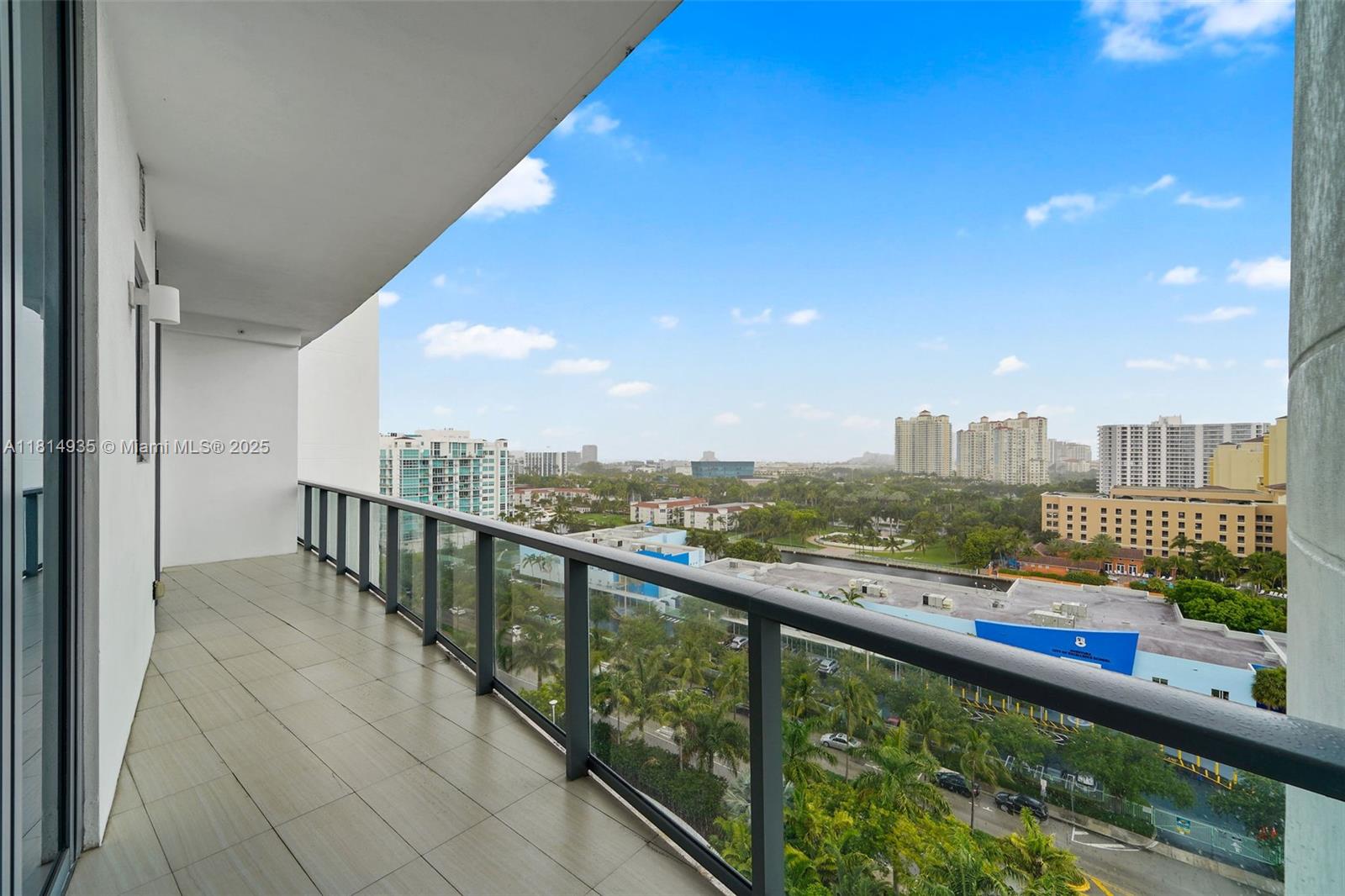 ECHO CONDO - Residential