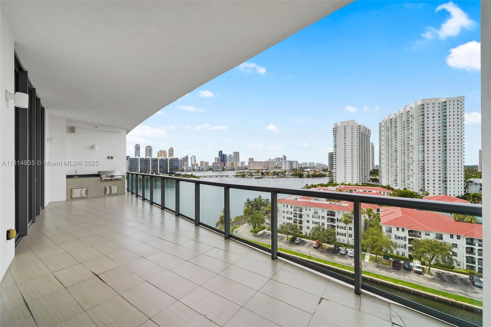 ECHO CONDO - Residential