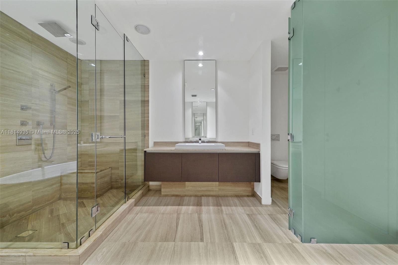 ECHO CONDO - Residential
