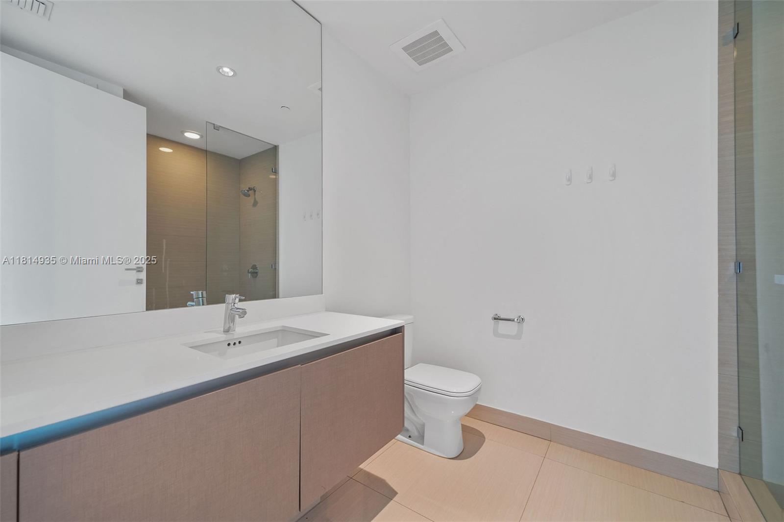 ECHO CONDO - Residential