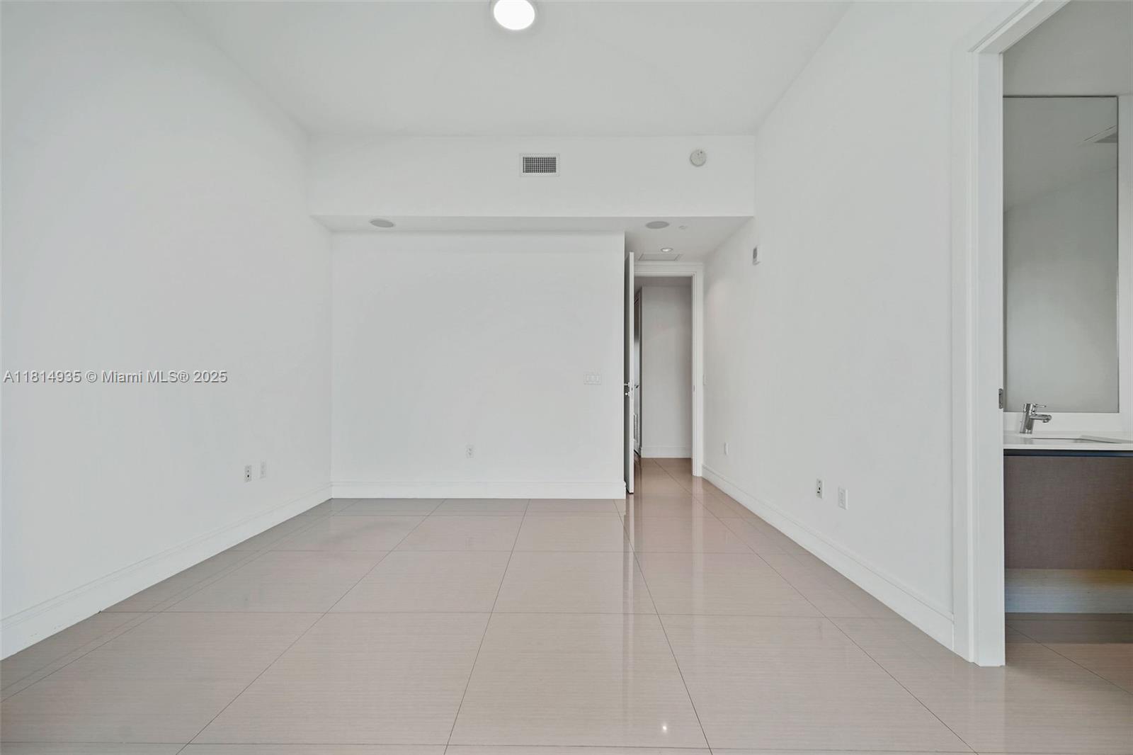 ECHO CONDO - Residential