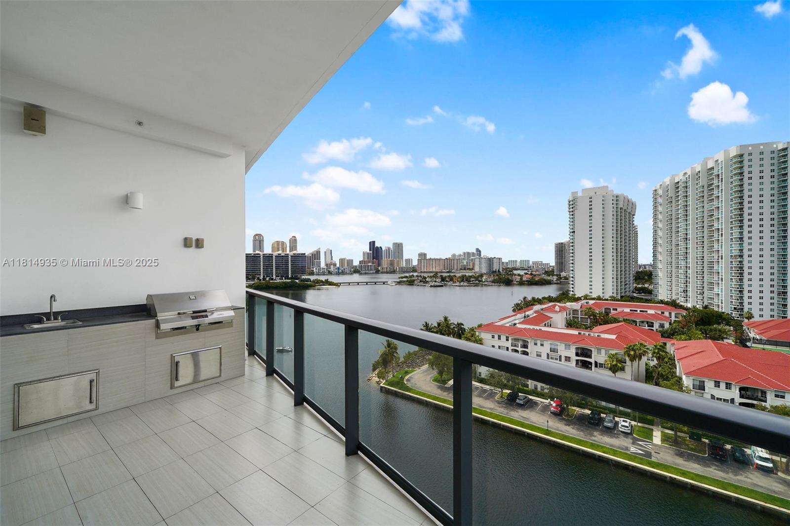 ECHO CONDO - Residential