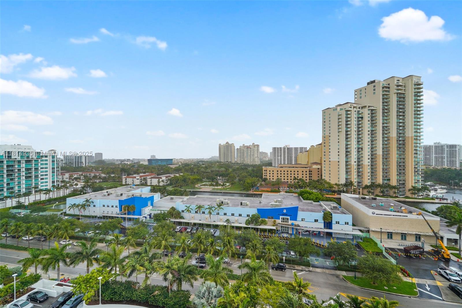 ECHO CONDO - Residential