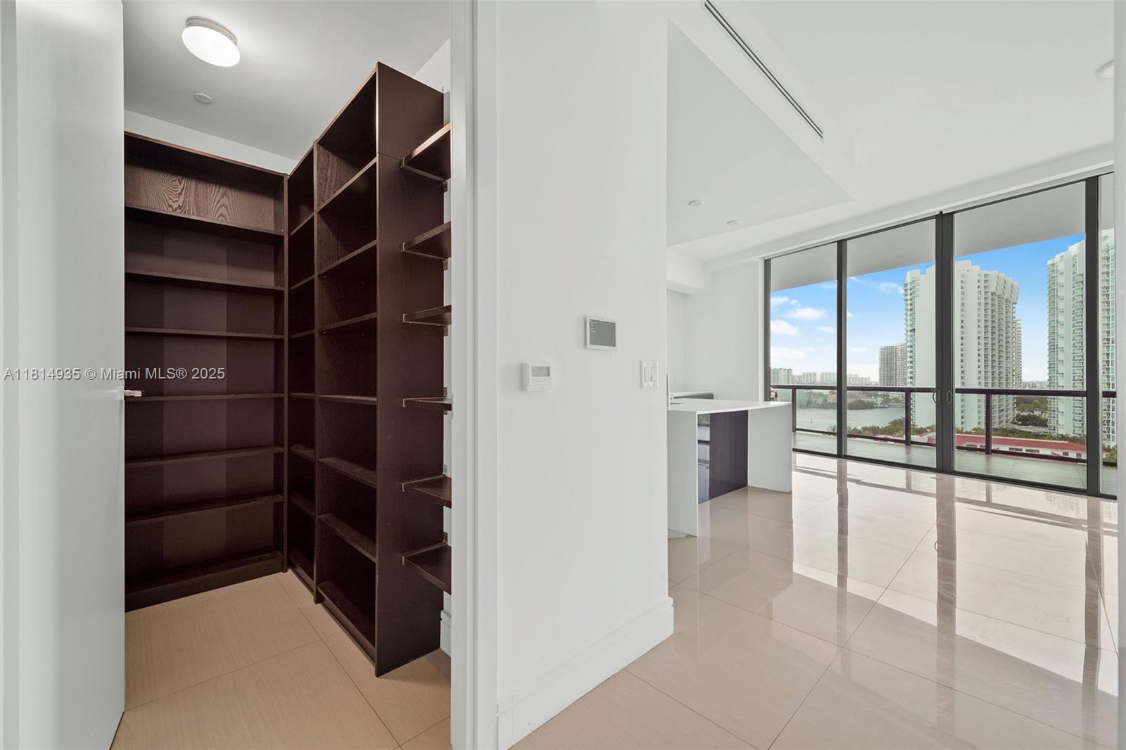 ECHO CONDO - Residential