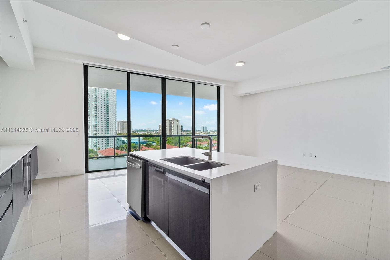 ECHO CONDO - Residential