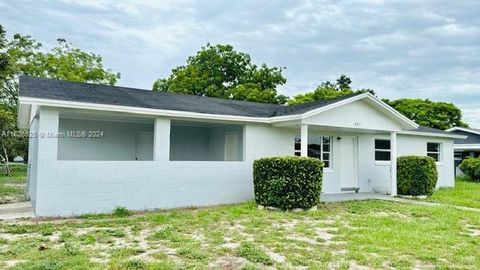 A home in Lake Wales