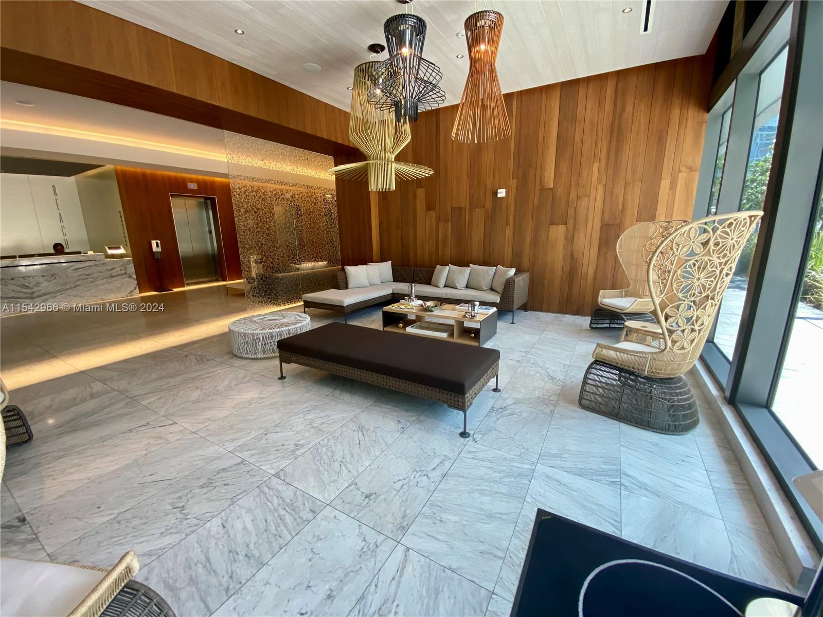 REACH CONDO - Residential