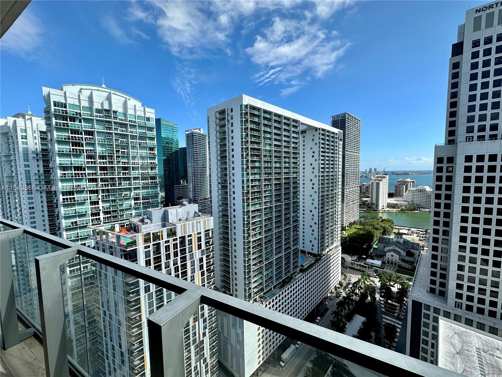 68 SE 6th St 2707