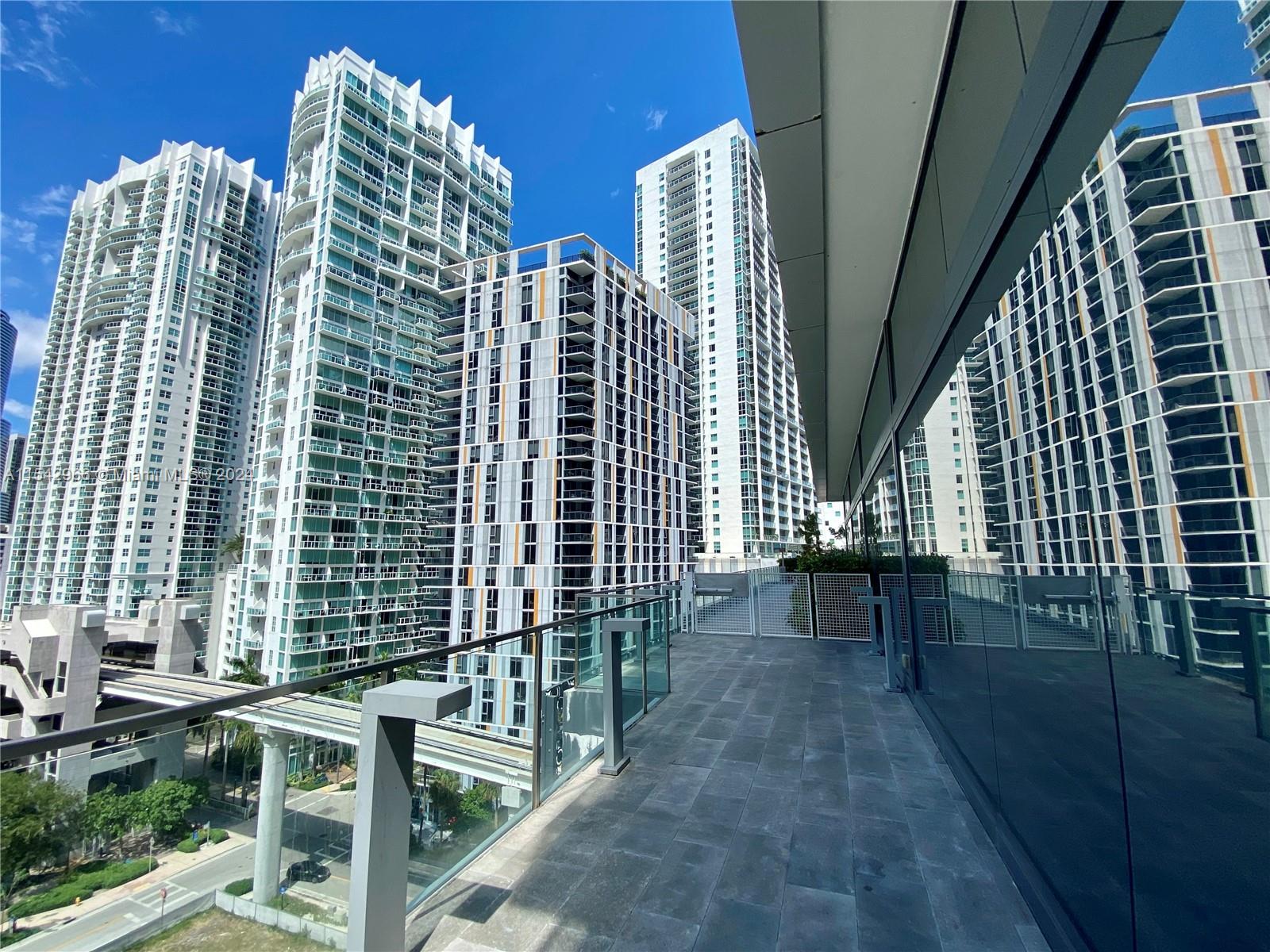 REACH CONDO - Residential