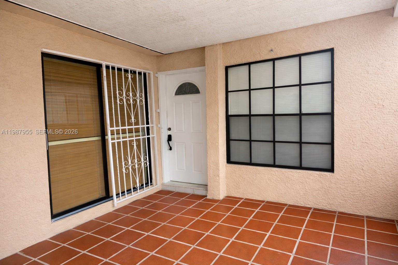 LOS PATIOS SNAPPER CREEK - Residential