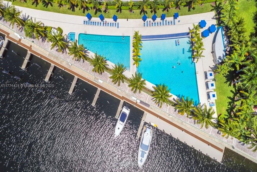 2950 Ne 188th St 104, Aventura, Miami-Dade County, Florida - 3 Bedrooms  
3 Bathrooms - 