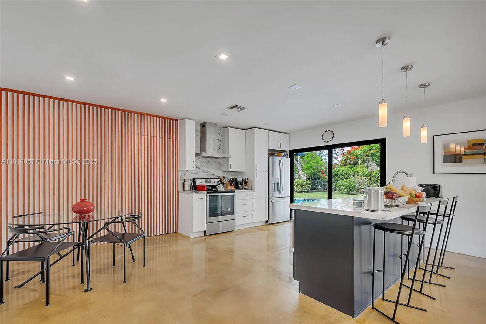 Palmetto Bay, Florida 33158, United States, 4 Bedrooms Bedrooms, ,3 BathroomsBathrooms,Residential,Active,148566