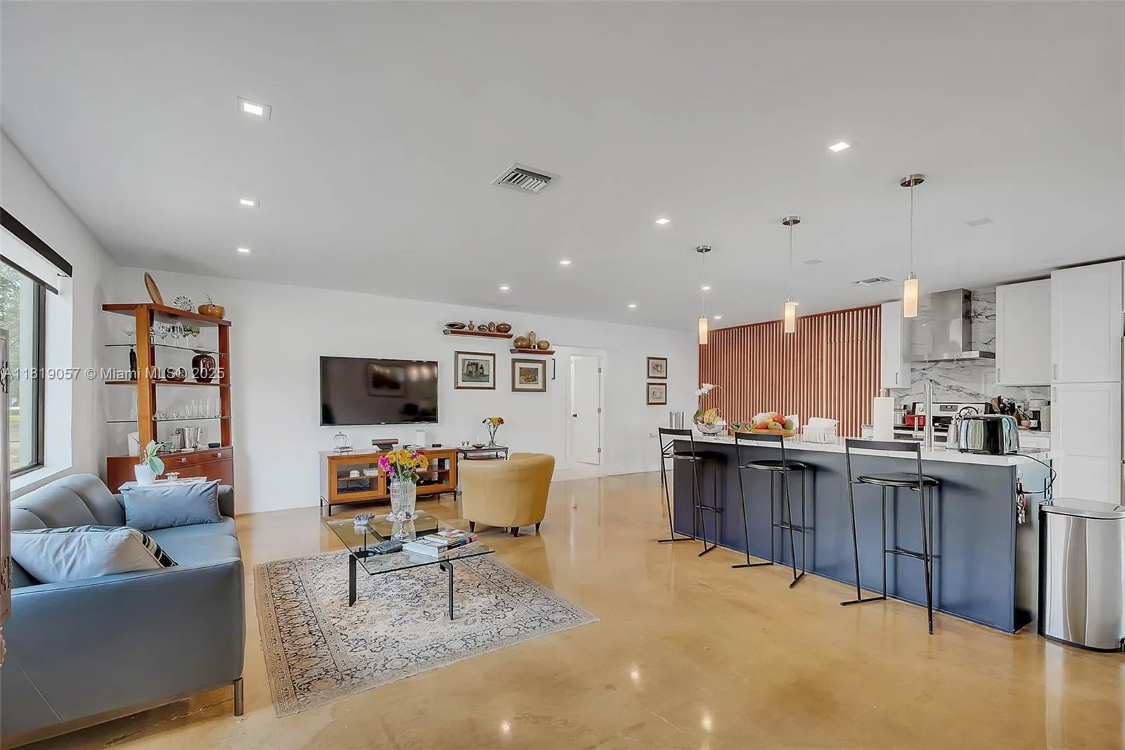 Palmetto Bay, Florida 33158, United States, 4 Bedrooms Bedrooms, ,3 BathroomsBathrooms,Residential,Active,148566