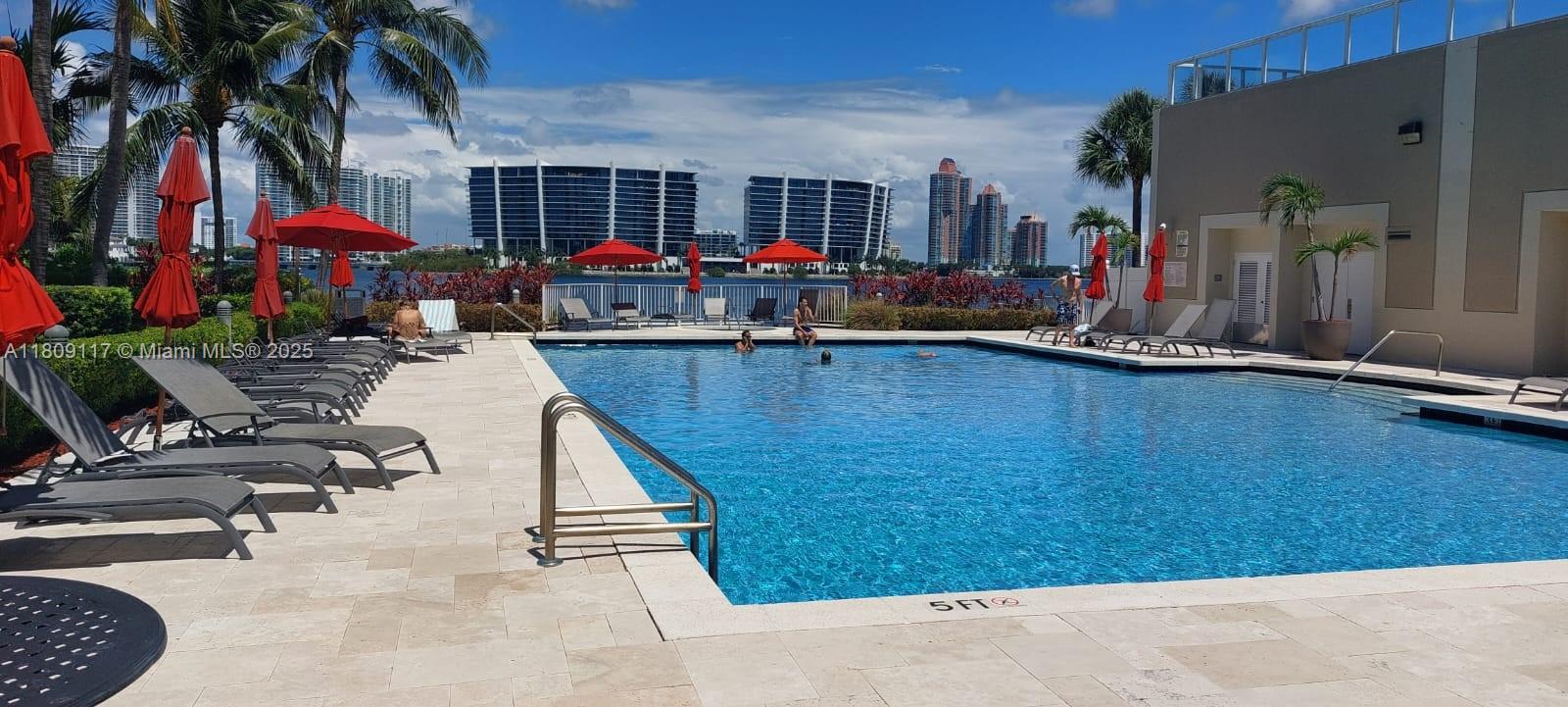 MARINA BAY CLUB CONDO HOT - Residential