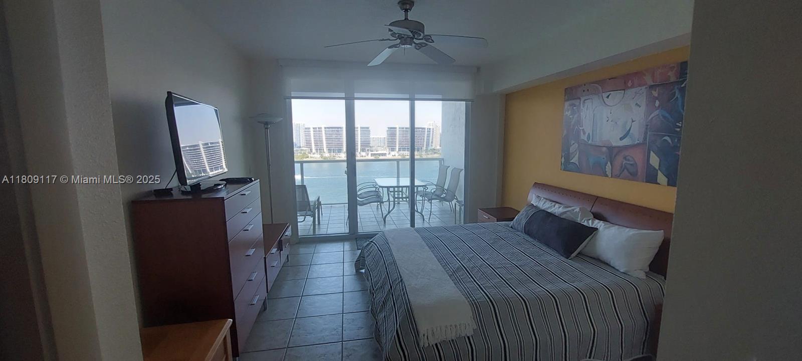 MARINA BAY CLUB CONDO HOT - Residential