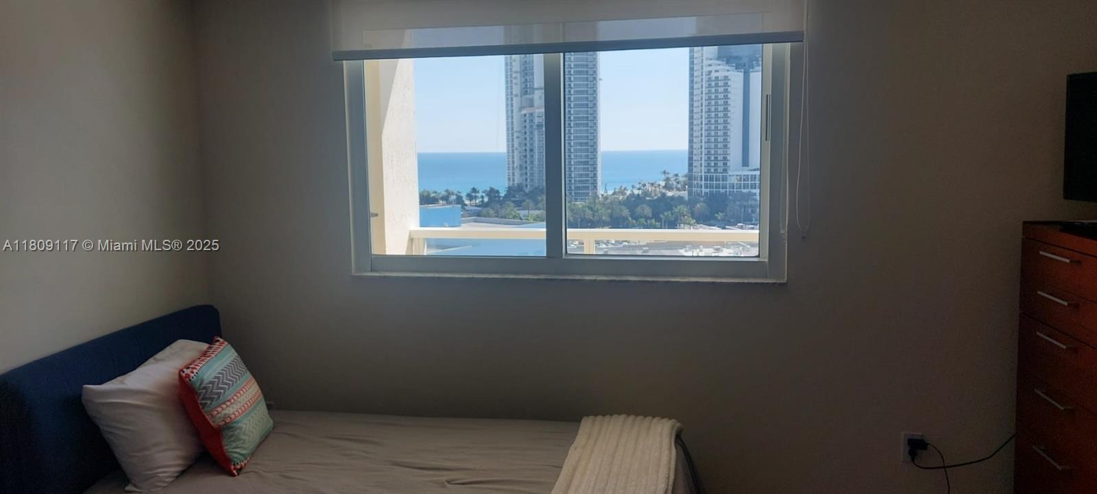 MARINA BAY CLUB CONDO HOT - Residential