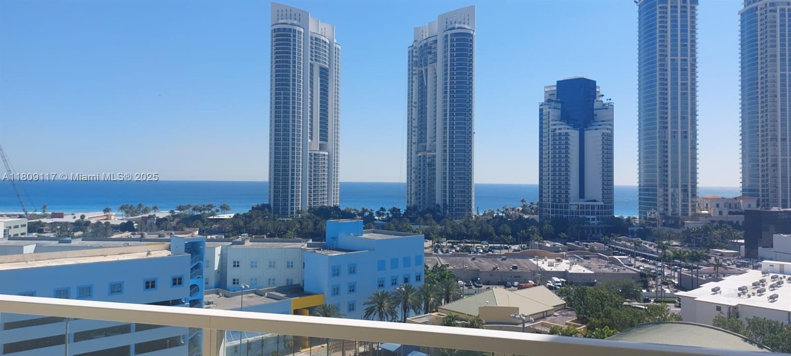 MARINA BAY CLUB CONDO HOT - Residential