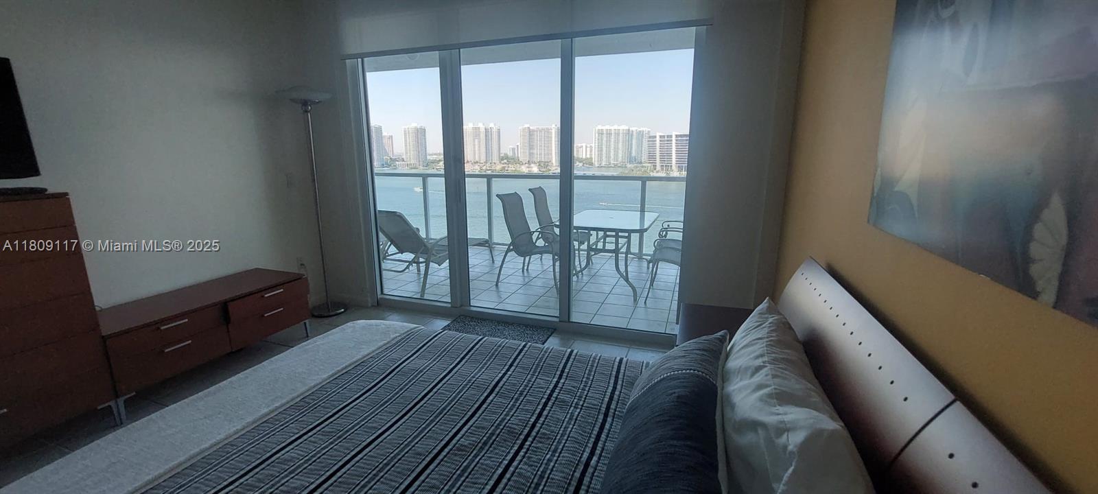 MARINA BAY CLUB CONDO HOT - Residential