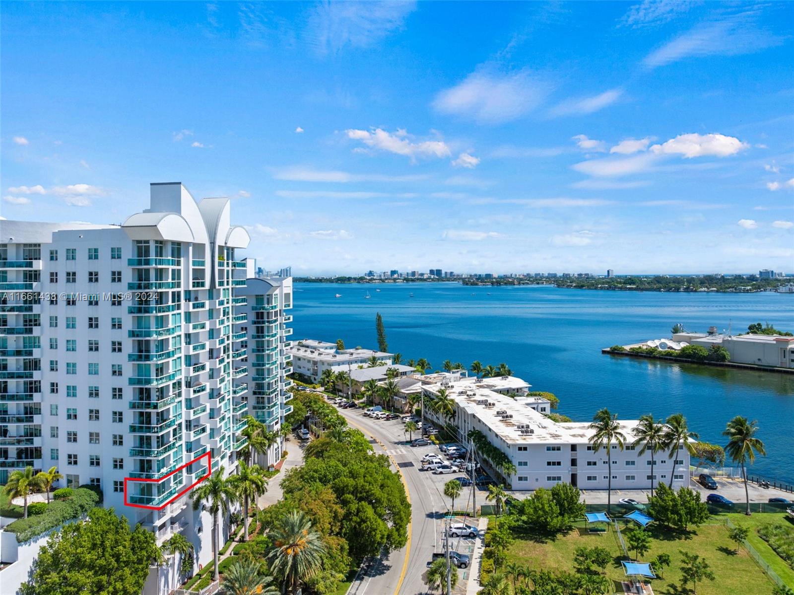 7900 Harbor Island Dr 513