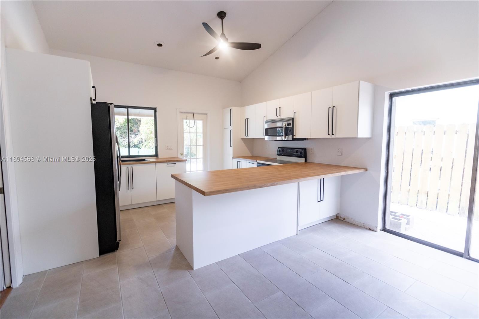 COUNTRY ADDRESS - Residential Lease