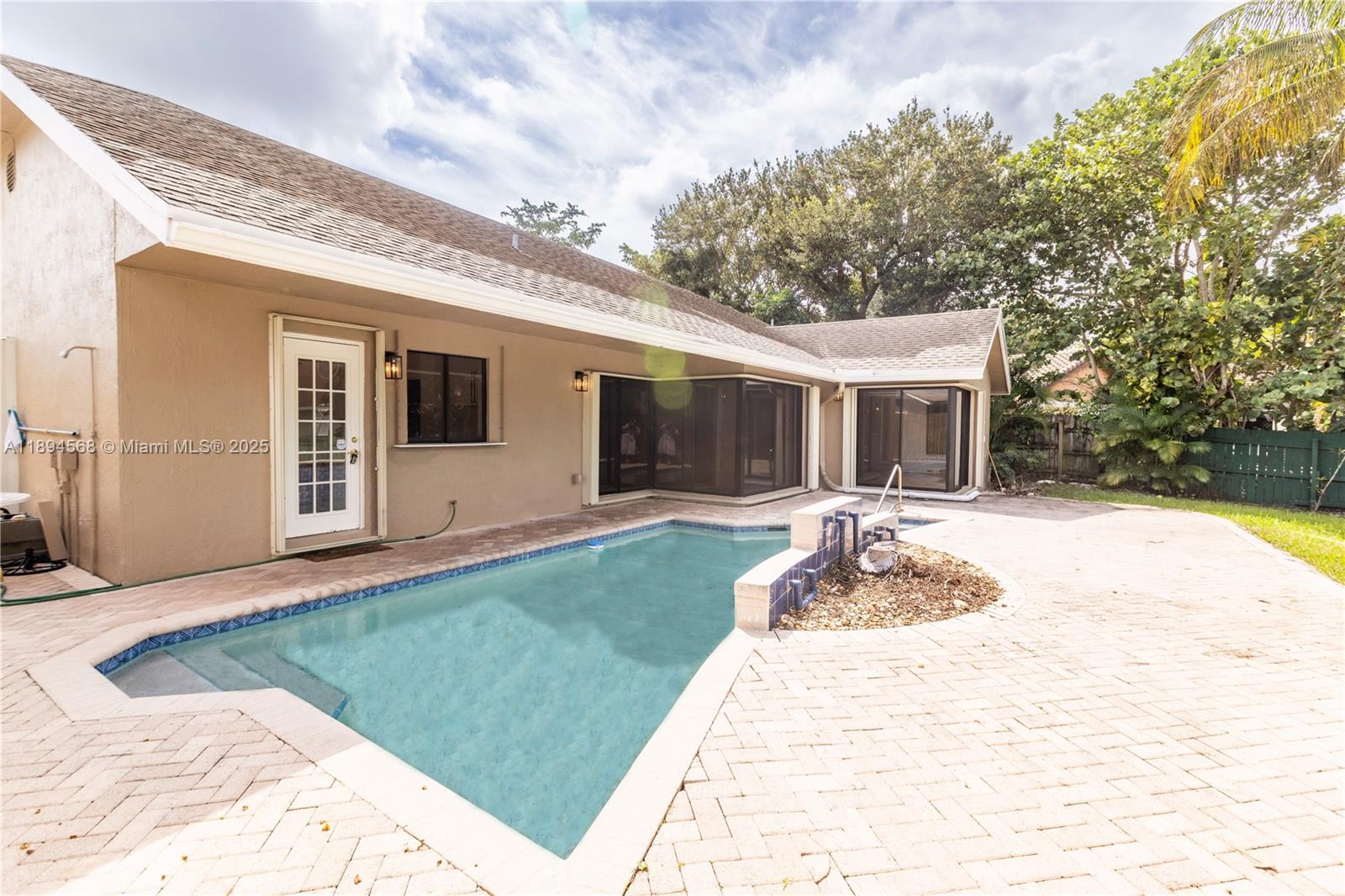 COUNTRY ADDRESS - Residential Lease