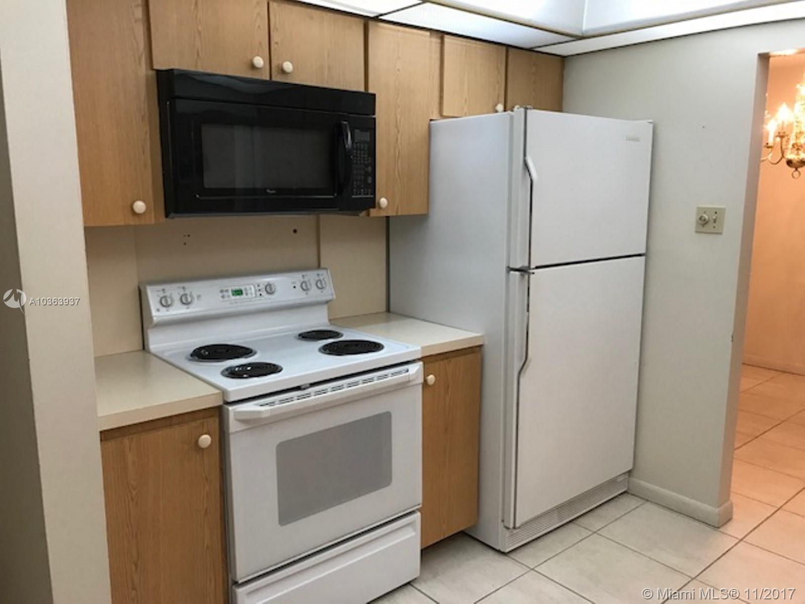 LAUDERDALE WEST 2 SEC - Residential