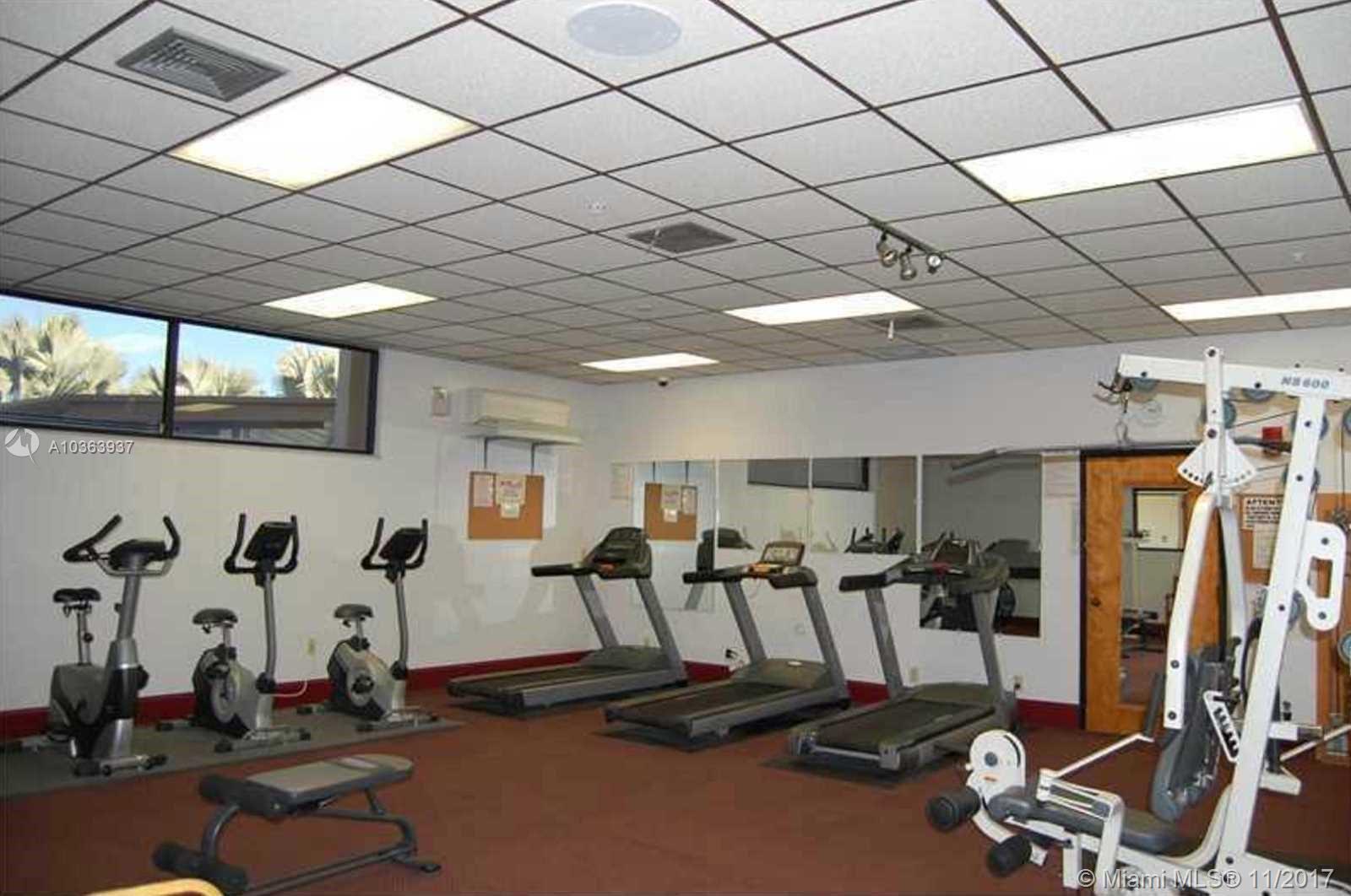 LAUDERDALE WEST 2 SEC - Residential