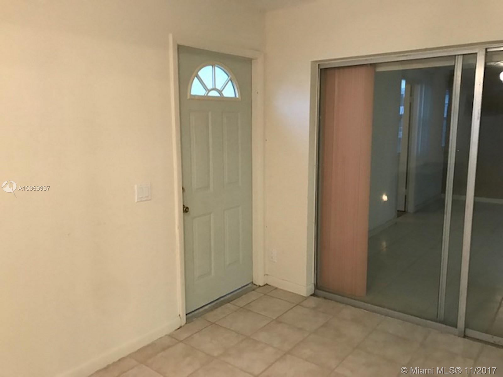 LAUDERDALE WEST 2 SEC - Residential