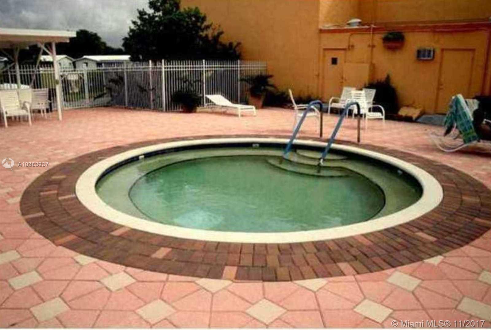 LAUDERDALE WEST 2 SEC - Residential
