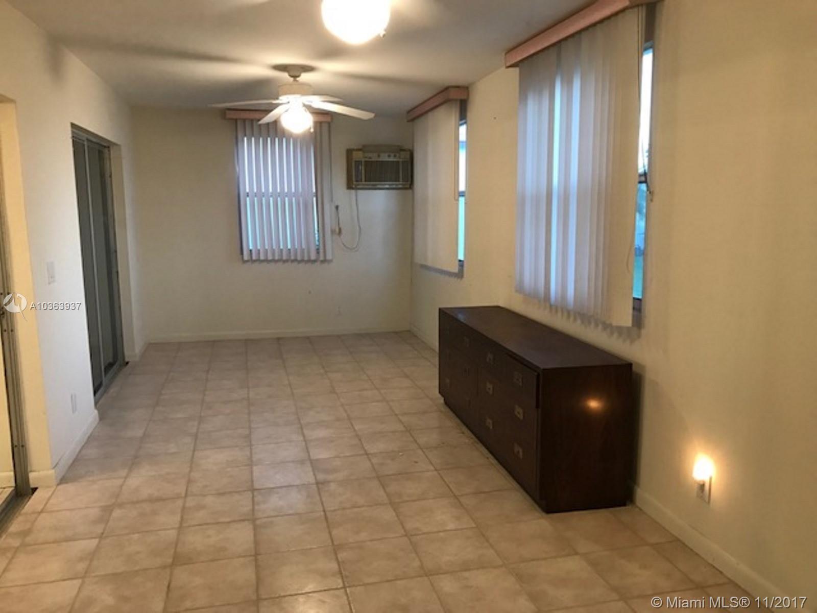 LAUDERDALE WEST 2 SEC - Residential