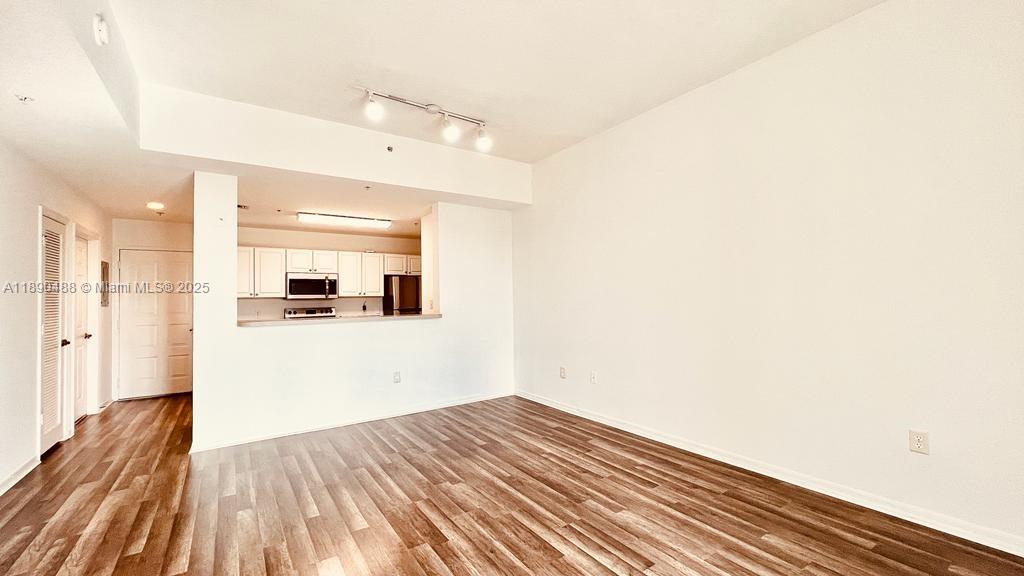 VILLAGE AT ABACOA CONDO - Residential Lease
