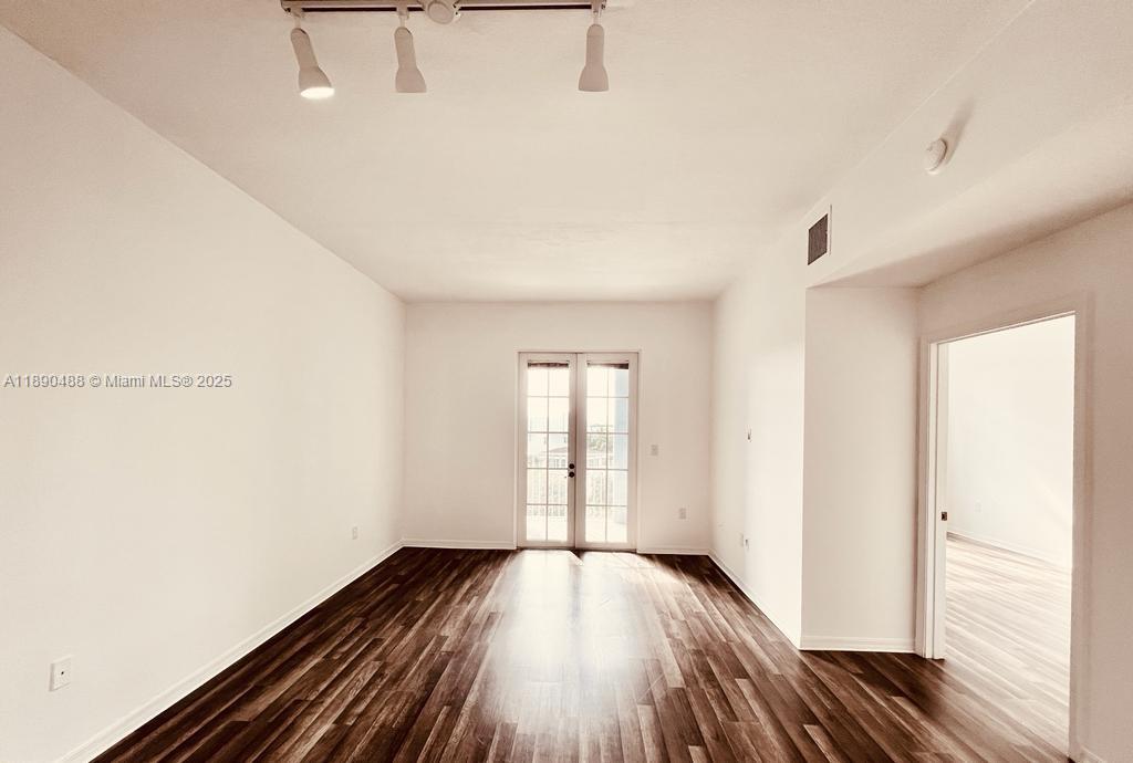 VILLAGE AT ABACOA CONDO - Residential Lease