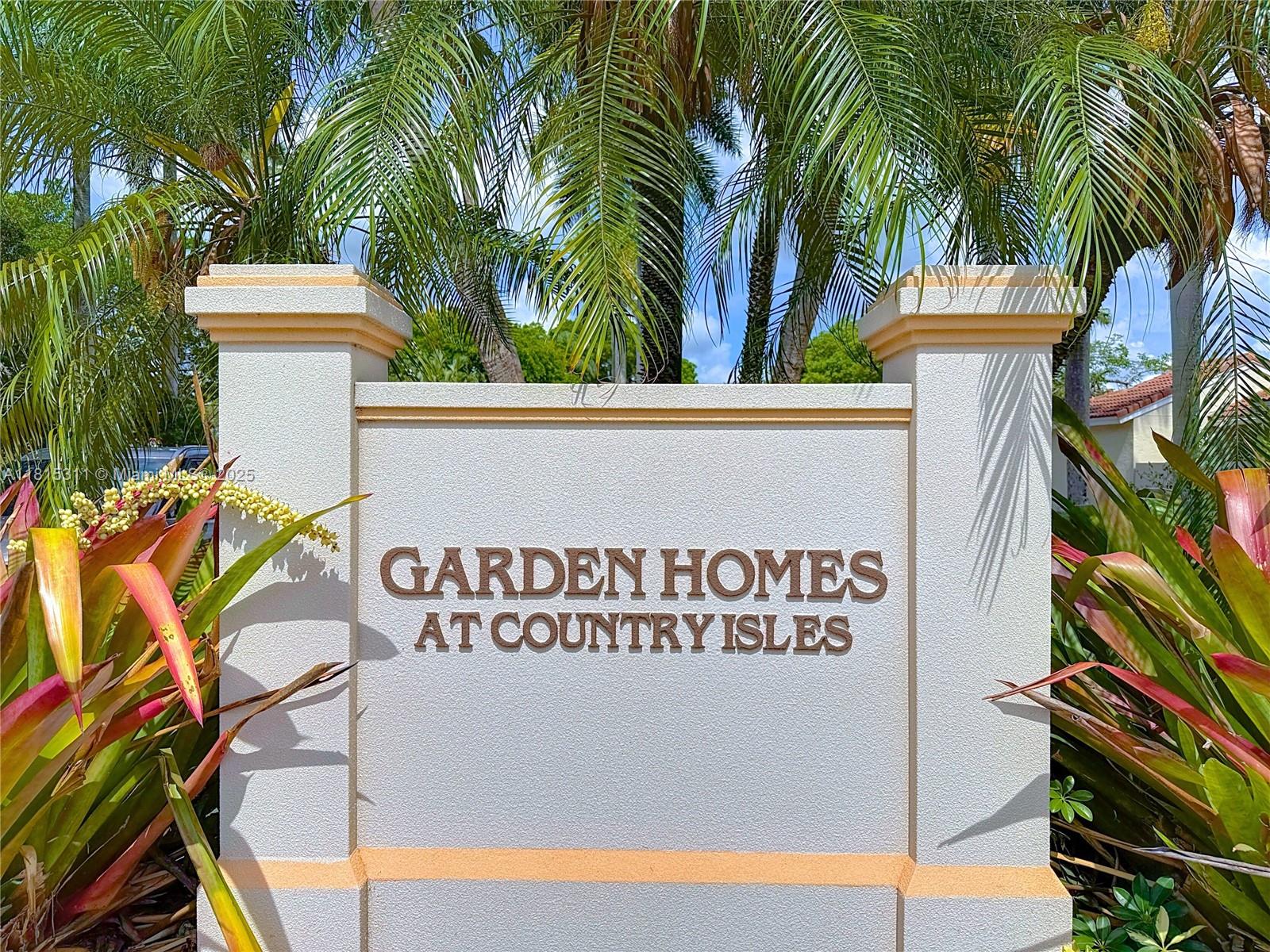 COUNTRY ISLES GARDEN HOME - Residential