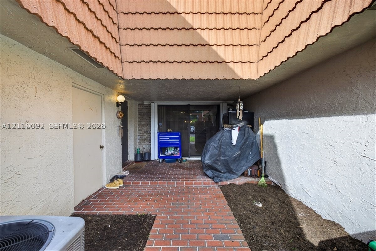 1403 SW 110th Way