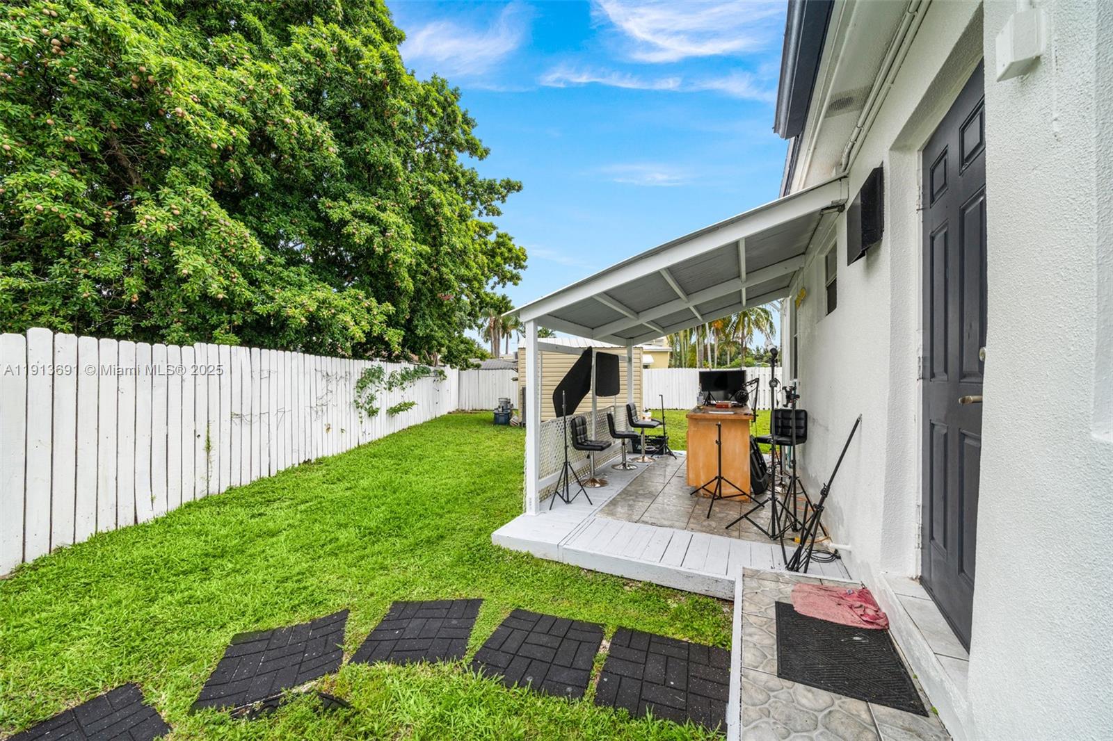 SUNSET PARK NO 2 - Residential Lease