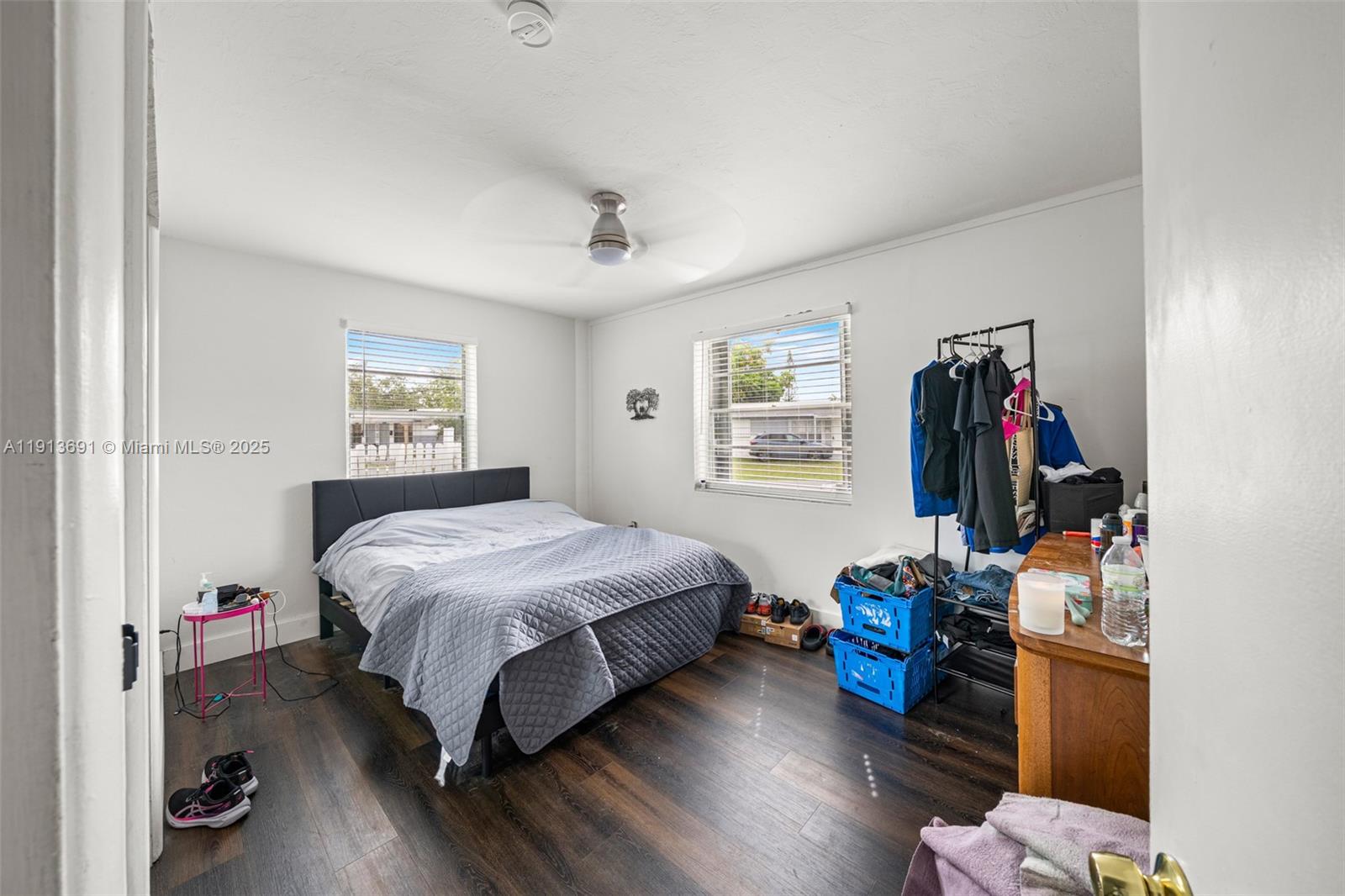 SUNSET PARK NO 2 - Residential Lease