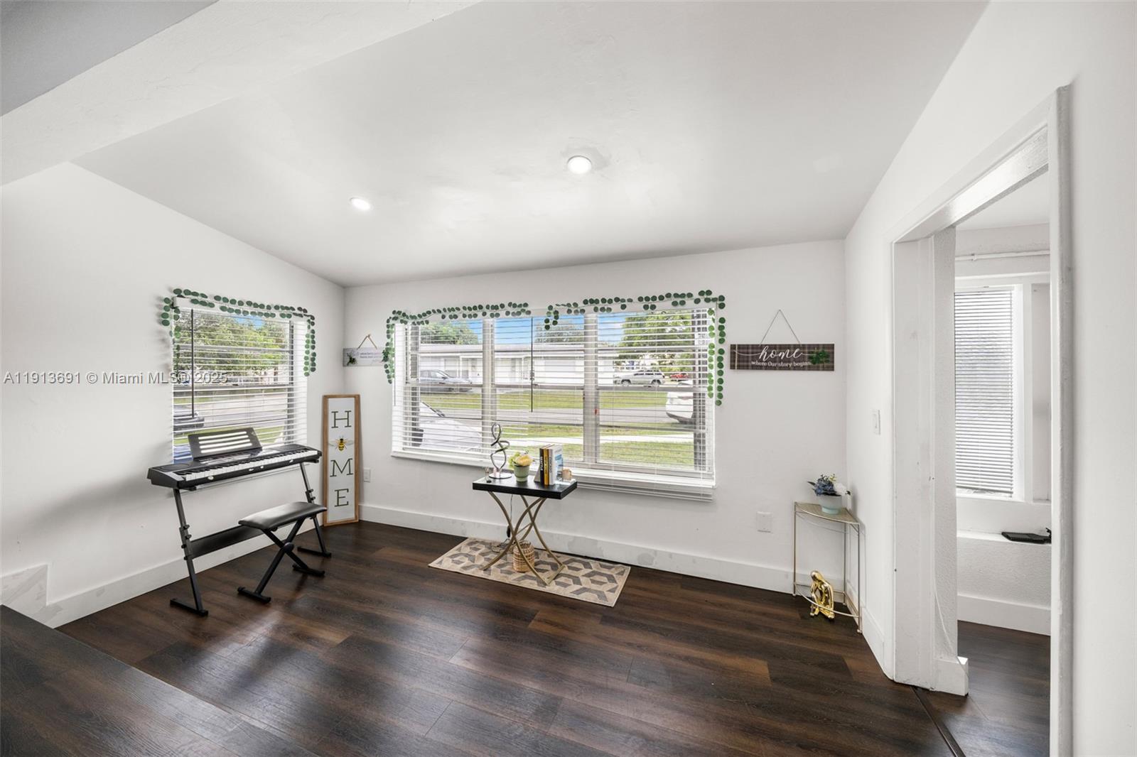 SUNSET PARK NO 2 - Residential Lease