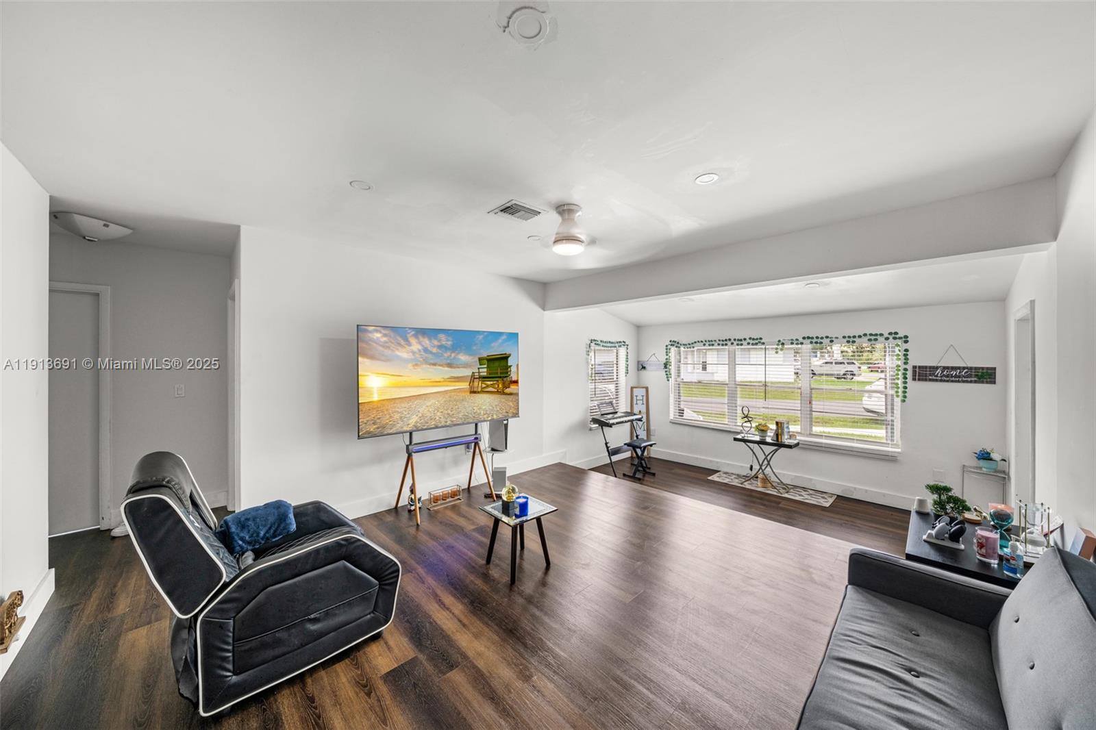 SUNSET PARK NO 2 - Residential Lease