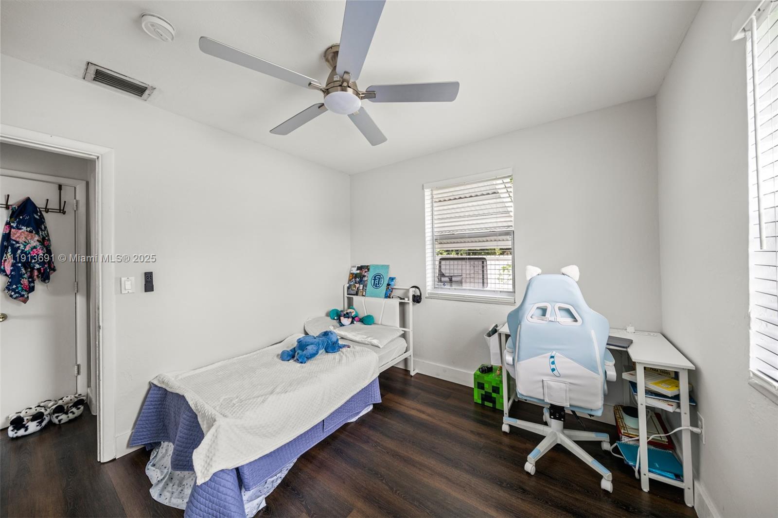 SUNSET PARK NO 2 - Residential Lease