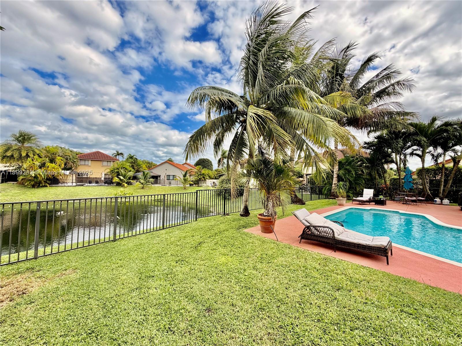 VILLAGES OF HILLSBORO - Residential