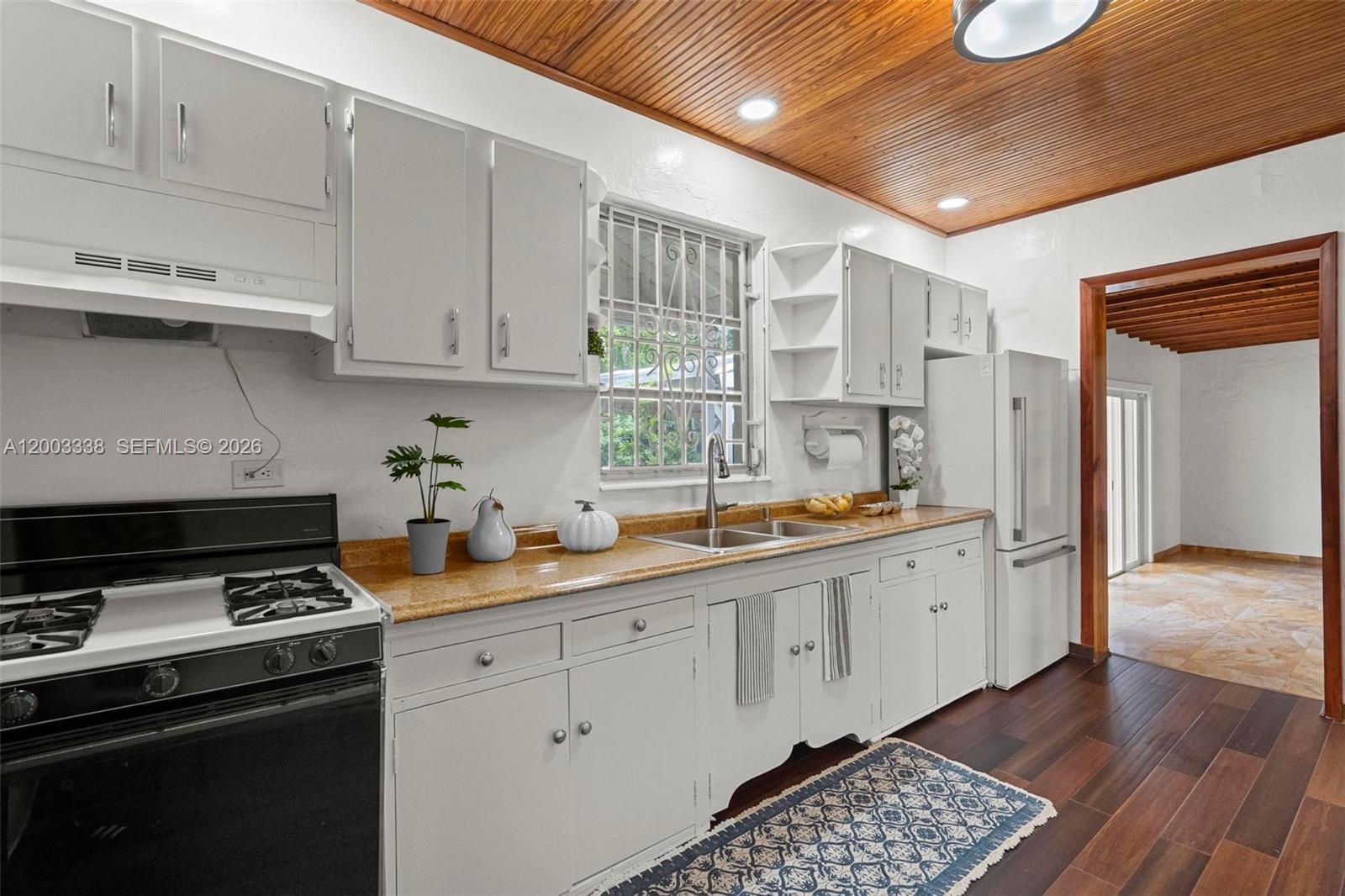 MARLBOROUGH - Residential