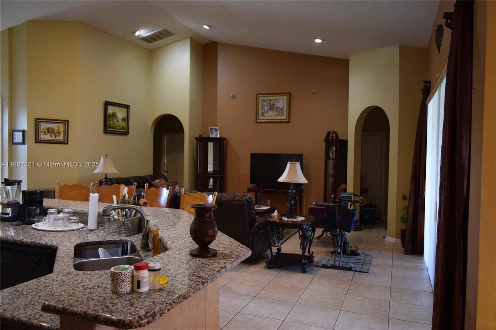 CYPRESS LAKES - Residential