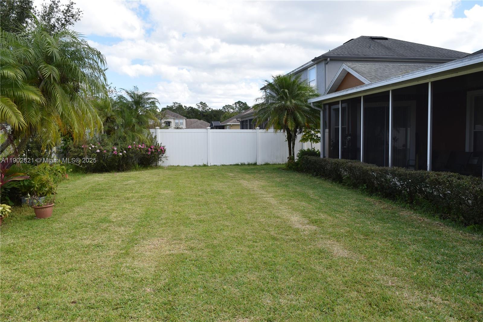 CYPRESS LAKES - Residential